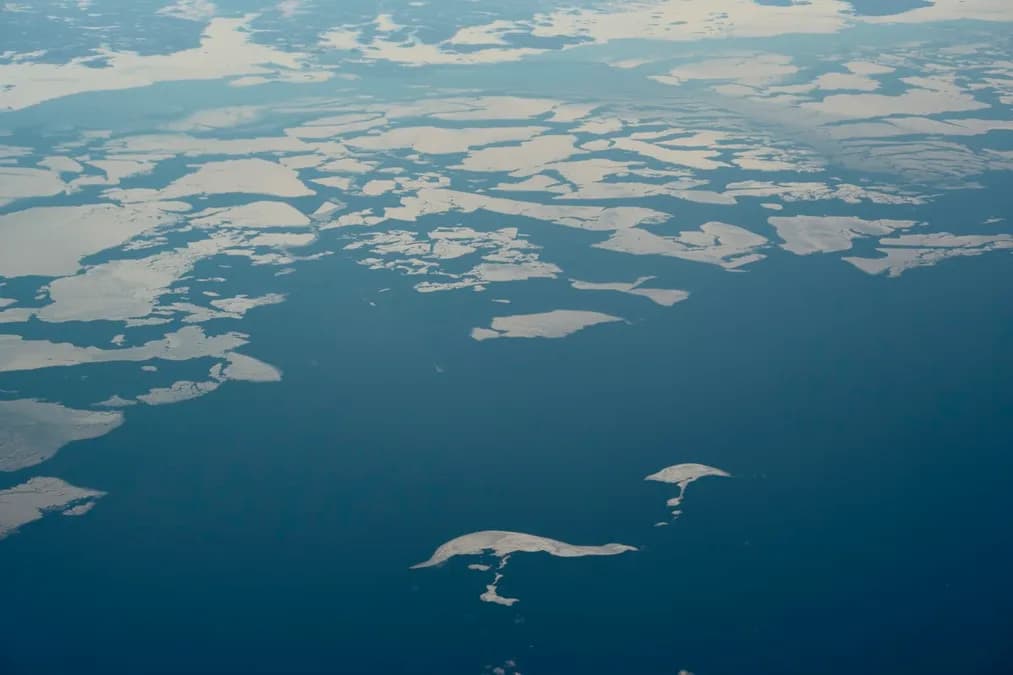 Methane Release Under the Greenland Glacier Linked to Mid-Holocene Warming