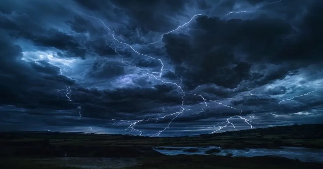 Orages intenses en France : plus de 20 000 impacts de foudre