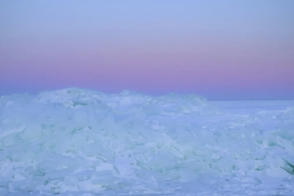 Lacs du Nord : comment leur reflet glacial refroidit l'hémisphère et impacte le climat